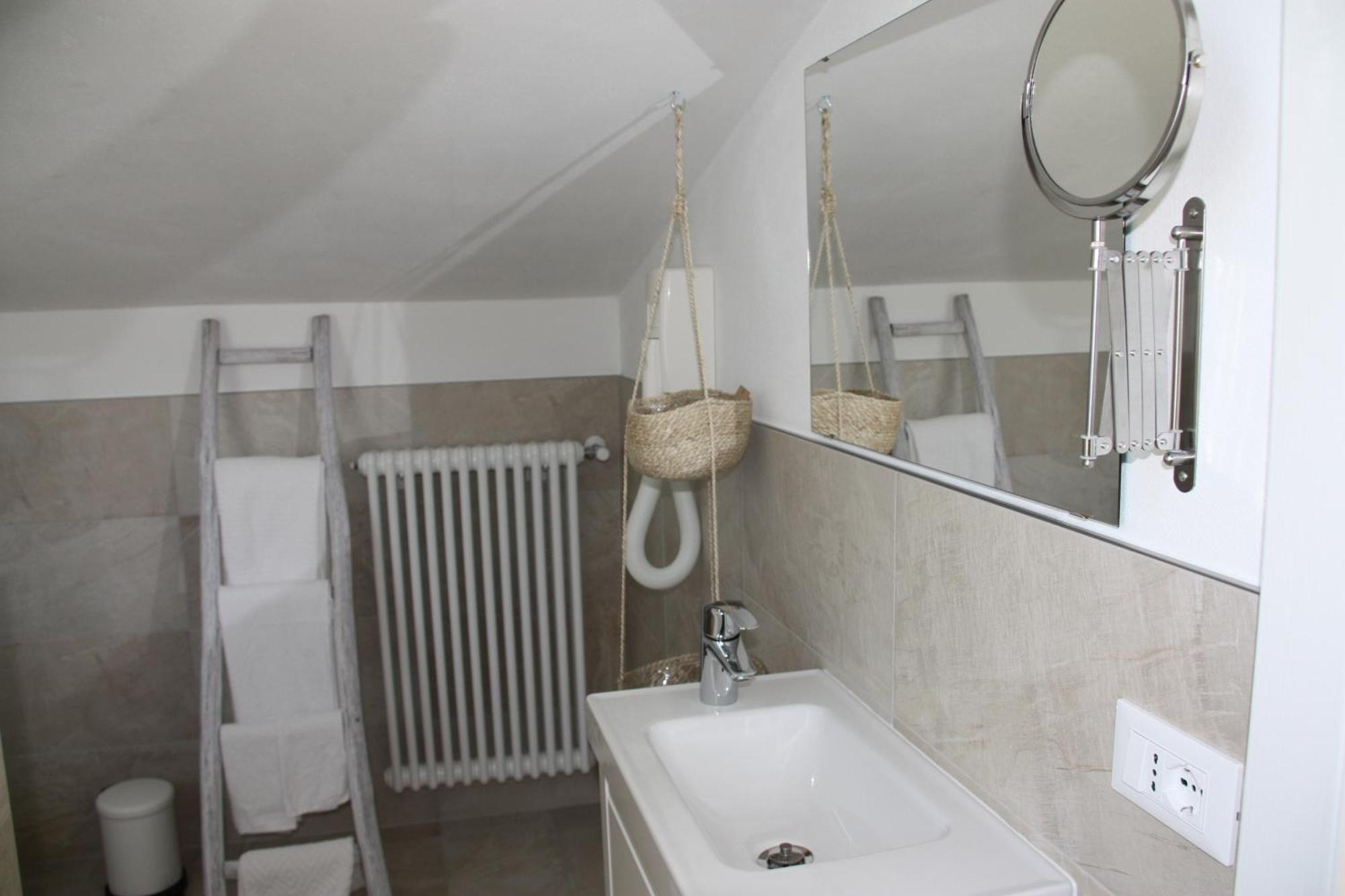 B&B Le Magnolie Faggeto Lario Exteriér fotografie